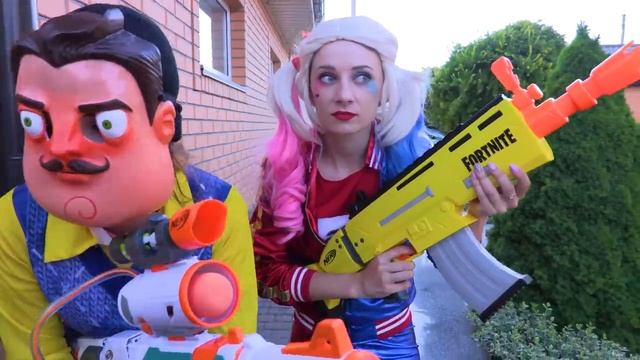 NERF Битва с Нерф Дроном против Привет Соседа и Харли Квин