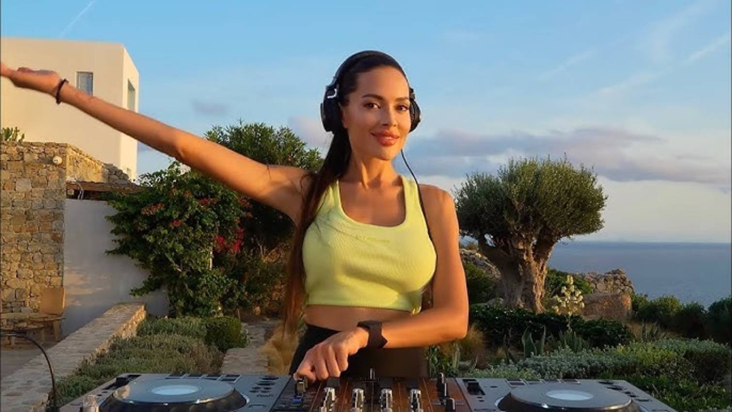 XeniaDiamond | Live @ in Greece Melodic Techno & Progressive House DJ Mix