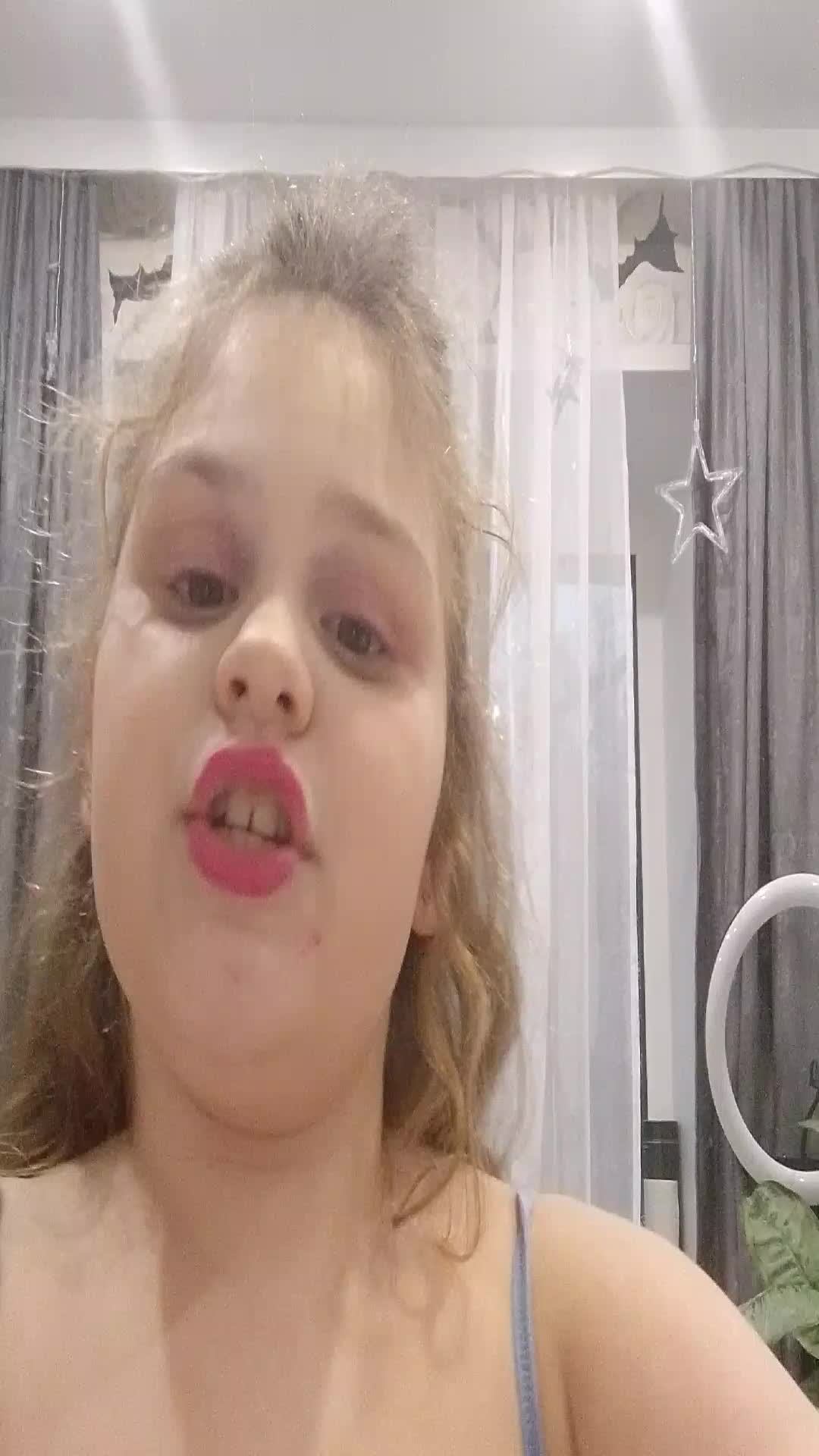 Арина шоу