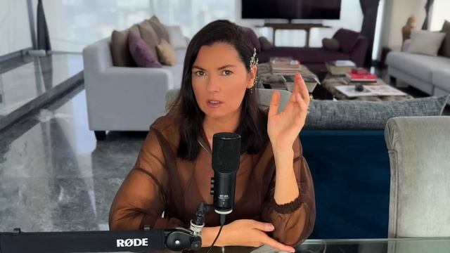 ЖЕНСКАЯ ДРУЖБА: Как распознать ложную подругу / Соперничество и предательство