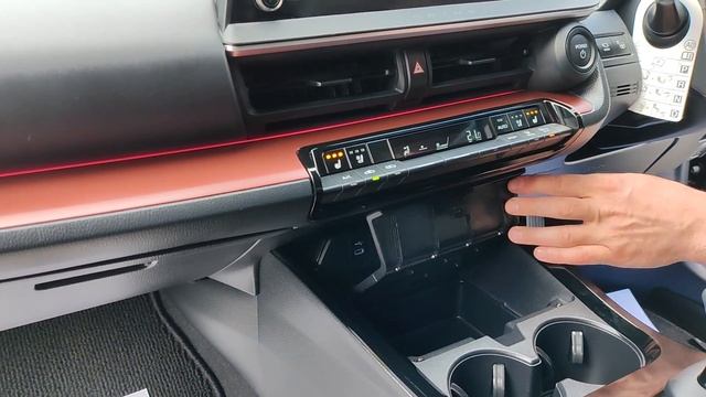 Первый обзор на TOYOTA PRIUS XW60 2023 года!
