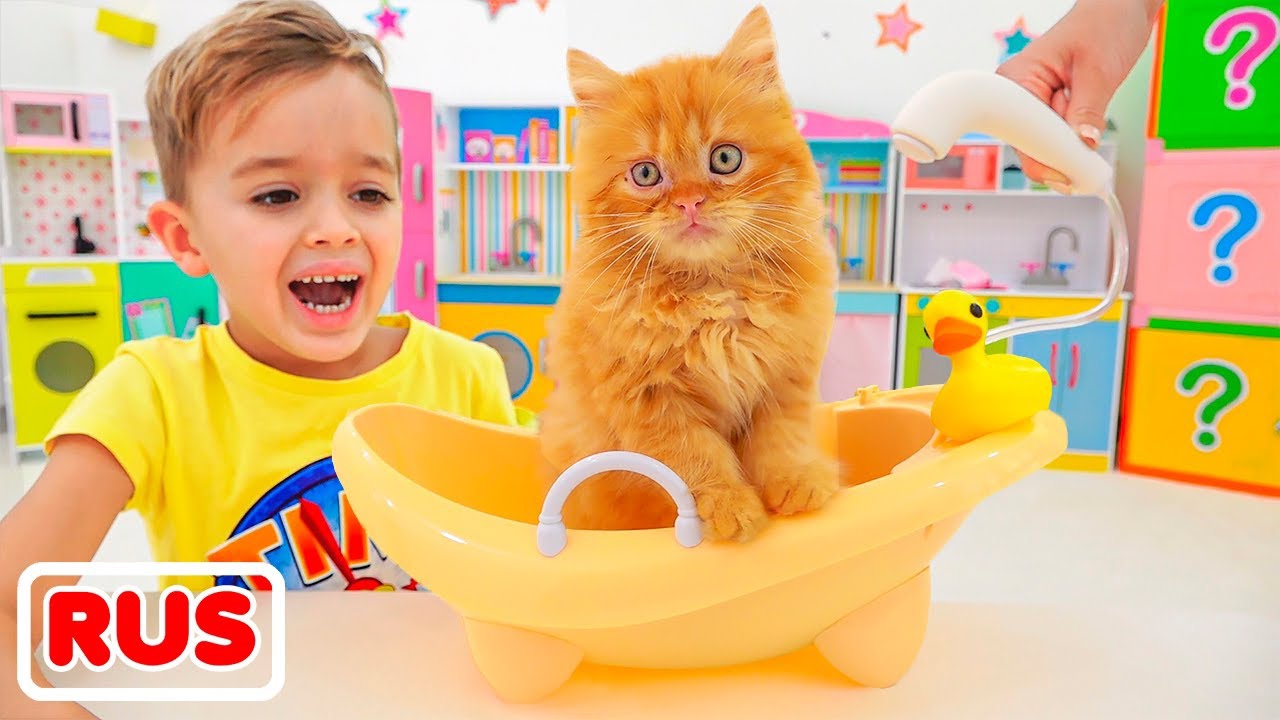 Влад и Ники нашли милого котёнка! Видео для детей.