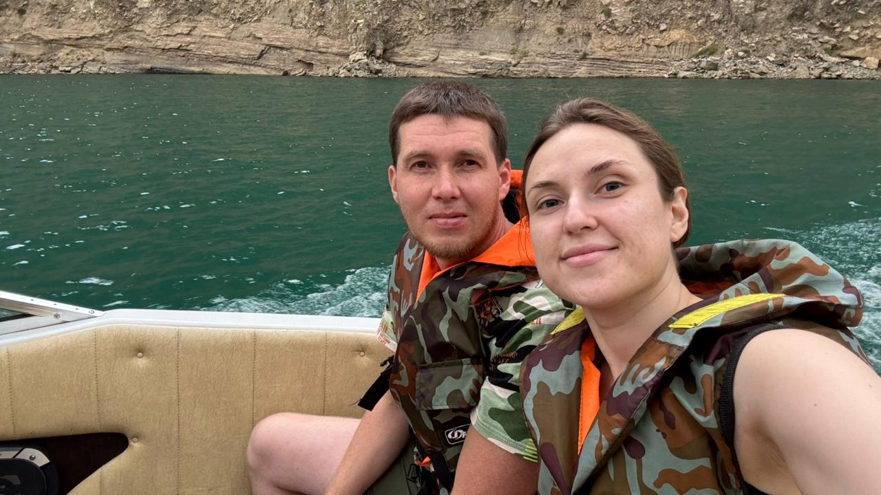 Ейск-Александровка. Цыплята. Огород на юге. Петух. Путешествие Яны и Никиты.