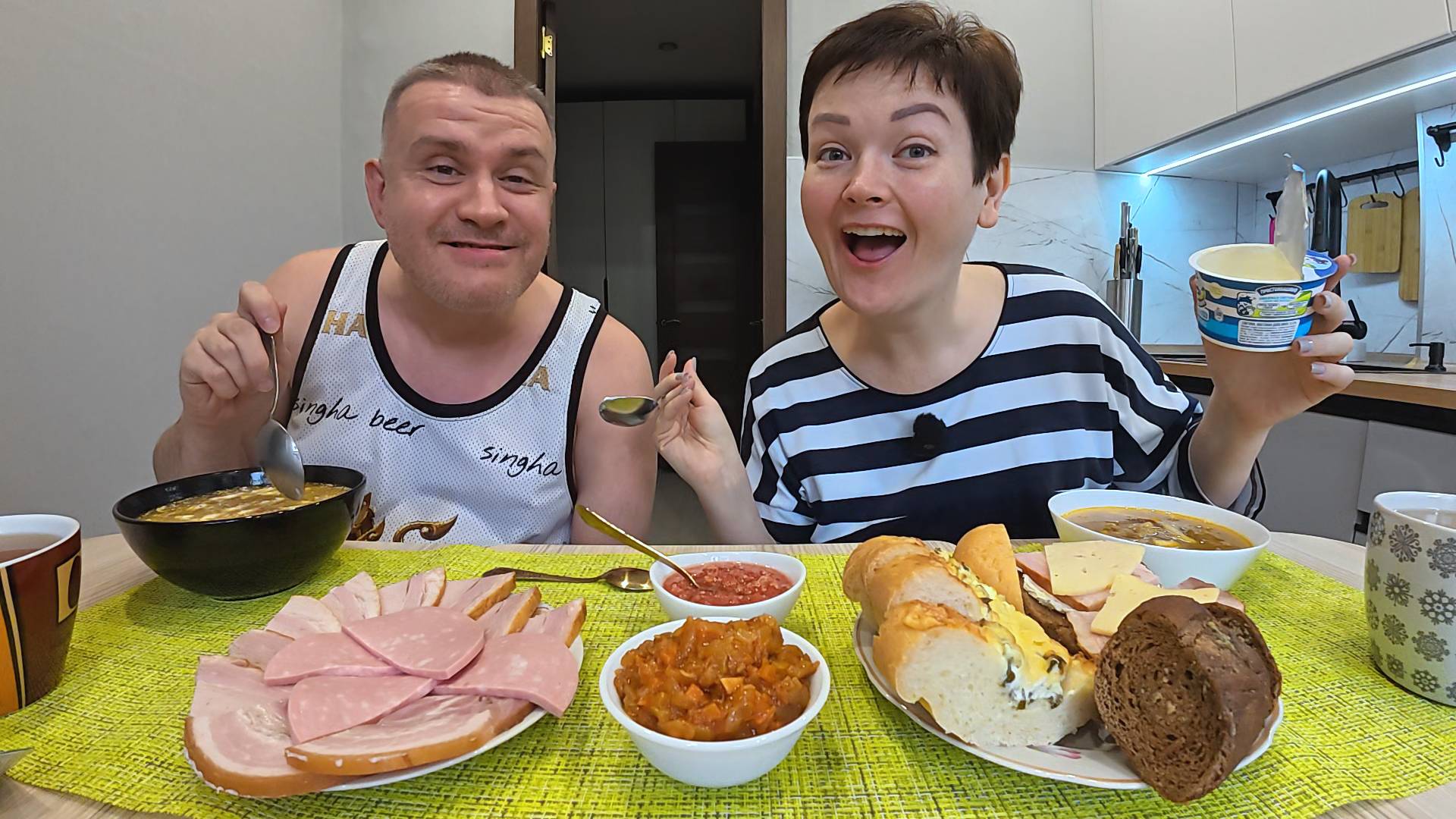 Мукбанг радуюсь ЛЮБИМОМУ мужу рядом! Дождь не помеха СЧАСТЬЮ! Болталка и Плотный семейный обед