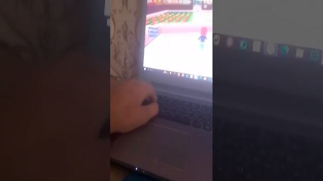 играю в роблокс с другом