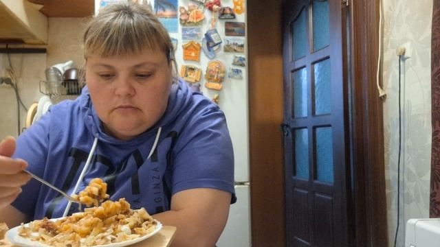 мукбанг  диванные критики в своей  жизни разберусь сама без вас !!!!¡