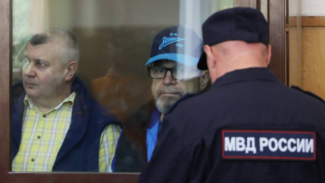 Обложили данью бизнес: за что судят трех генералов полиции из Петербурга