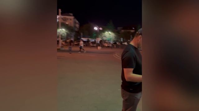 Купил аэрогриль. Выгнал сына из дома на поезде🤣 Купил непонятный бургер