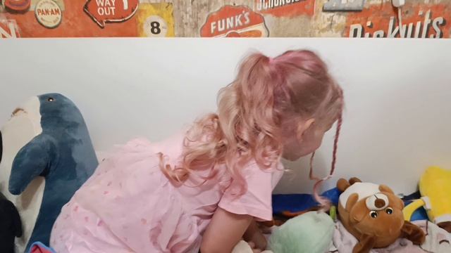 Варюша и игрушки. Часть 3🤗