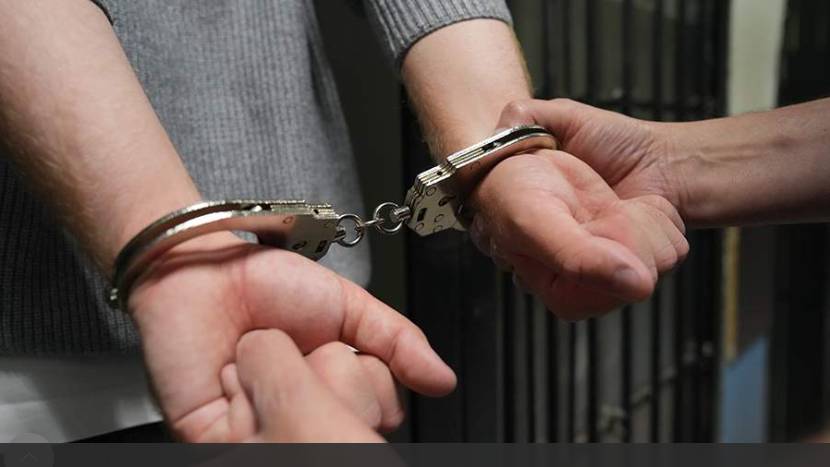 СМИ сообщили о задержании бросавших камни в президента Аргентины мужчин