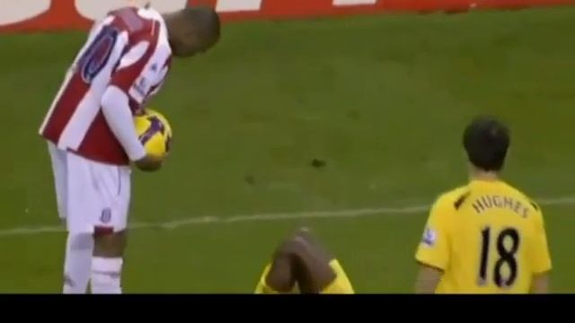 Увлекательное видео, смешные футбольные эпизоды.