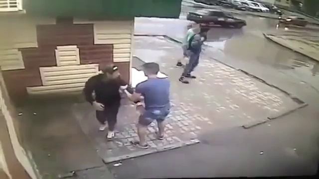 Драка гопников против Спецназа, снятая на скрытую камеру