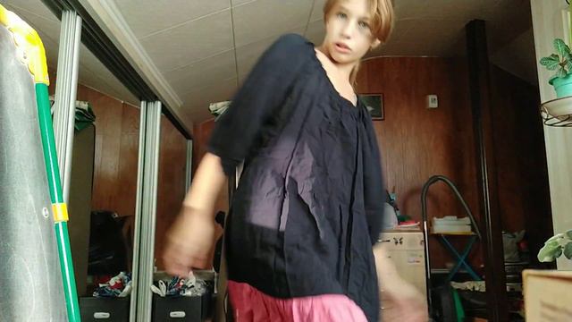 Я одеваюсь в разные вещи 2 часть 👠👒👗!