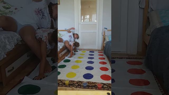 Играем в твистер