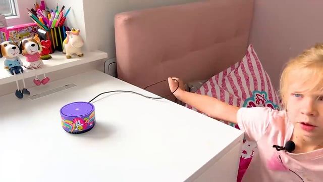 СОФИЯ И НИКА и КОЛОНКА. СОФУНЬЯ ШАЛУНЬЯ