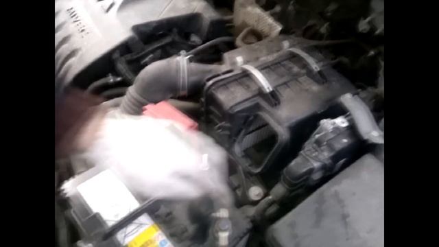 Как снять аккумулятор на Mitsubishi ASX