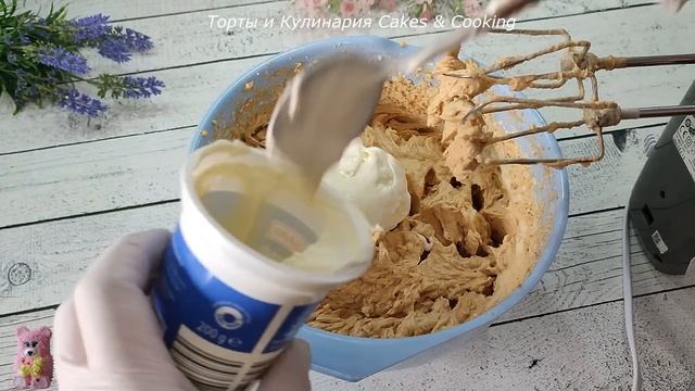 недорогой Крем из 3х ингредиентов со СМЕТАНОЙ и варёной сгущёнкой! Очень вкусный