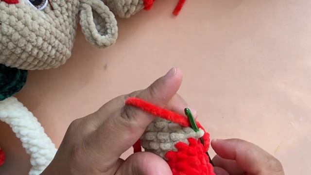 Новогодний олень крючком. #игрушкикрючком #амигуруми 