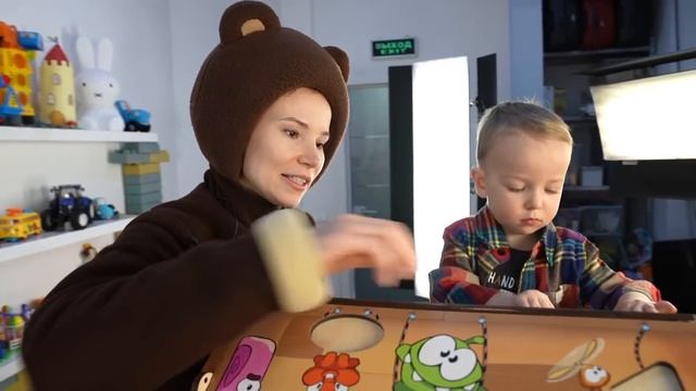 Медведь влог | Дядя Фёдор и бизиборд | Раннее развитие игры для детей малышей