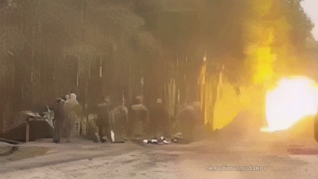 ВЫСТРЕЛ ИЗ ТАНКА В УПОР В БОЙЦОВ ВСУ