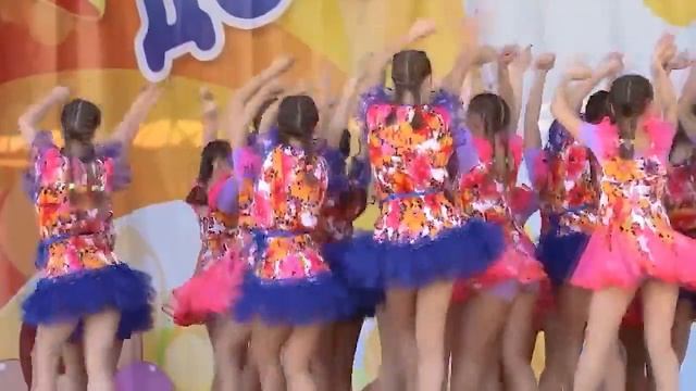 Танец школьниц 11 класс 9 класс 5 класс