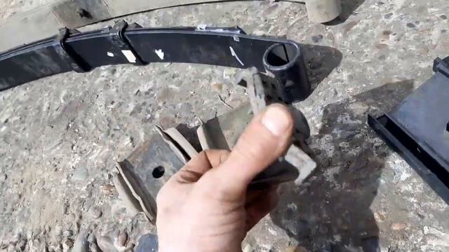 Волга 3110. Замена рессор..mp4