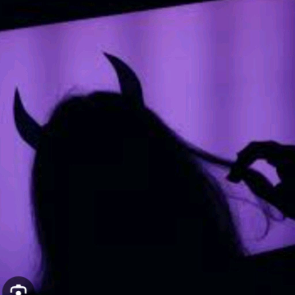 Демон😈💕