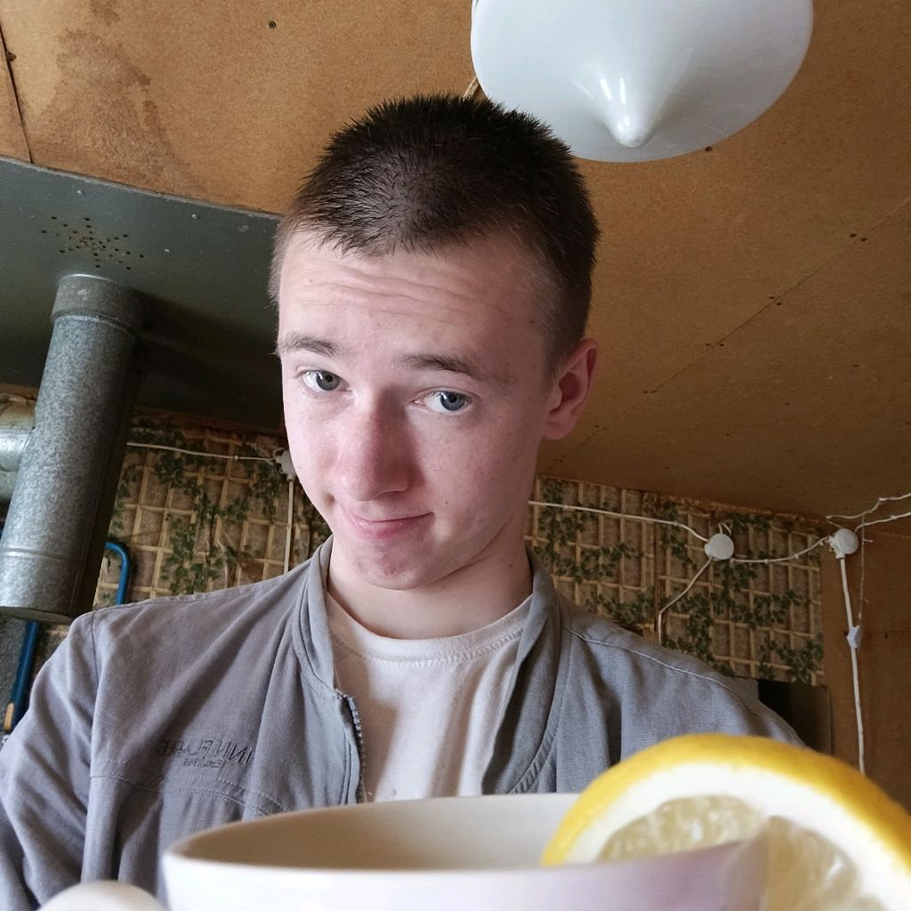 Комментэйтор